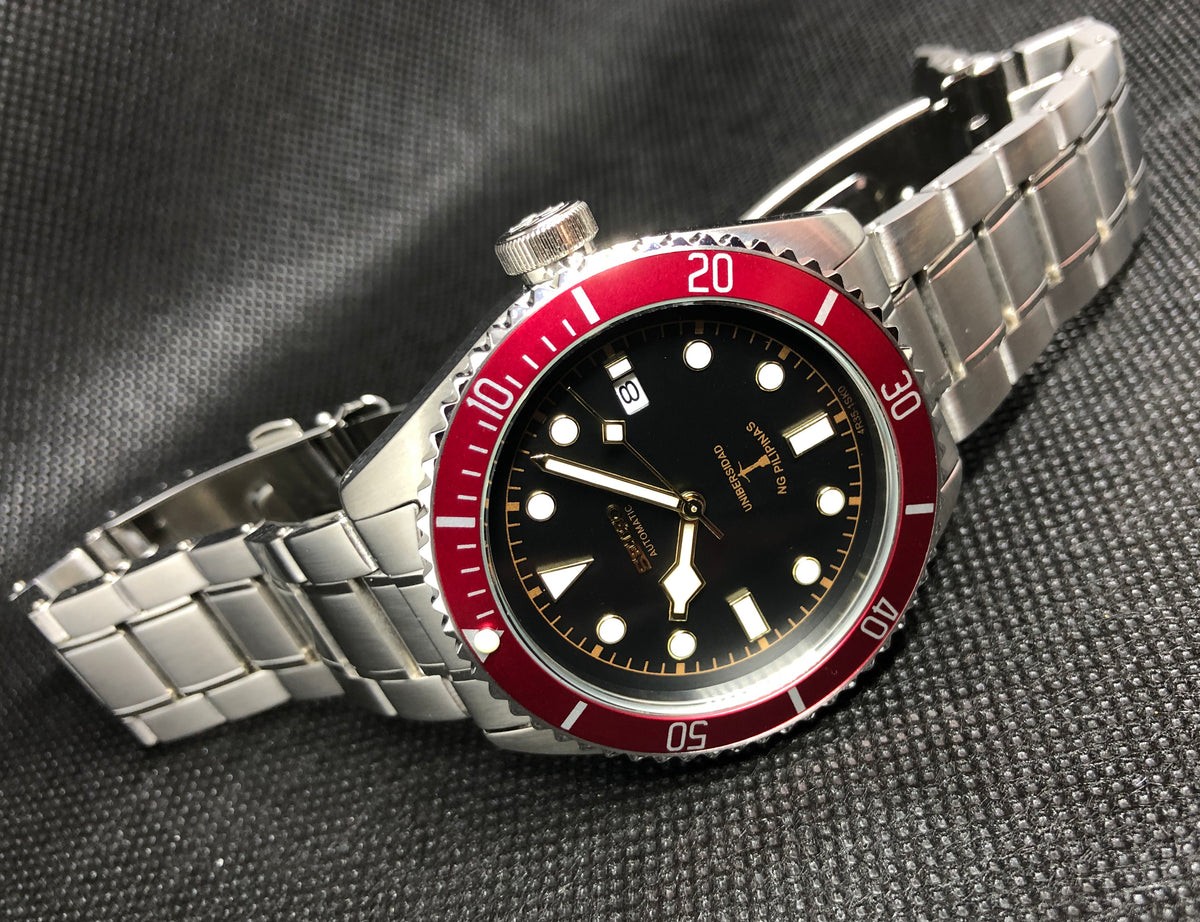 Seiko red outlet bezel